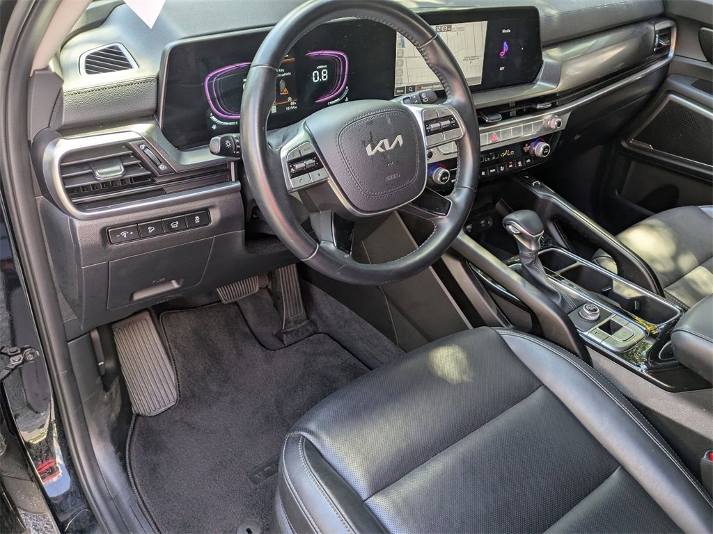 Used 2025 Kia Telluride S image 11