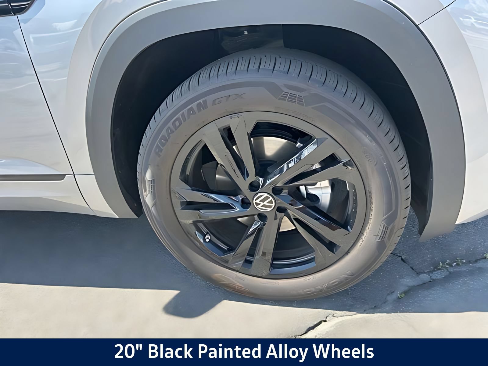 New 2026 Volkswagen Atlas Cross Sport SEL R-Line AWD/4WD image 11