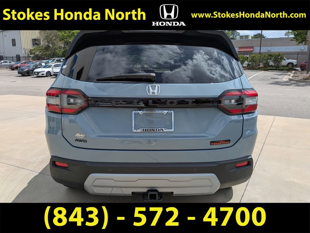Certified 2024 Honda Pilot TrailSport image 5