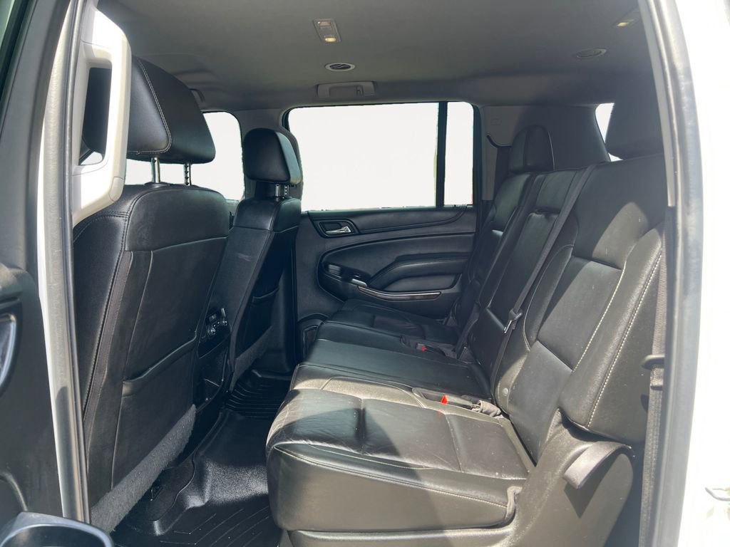 Used 2018 Chevrolet Suburban LT RWD image 13