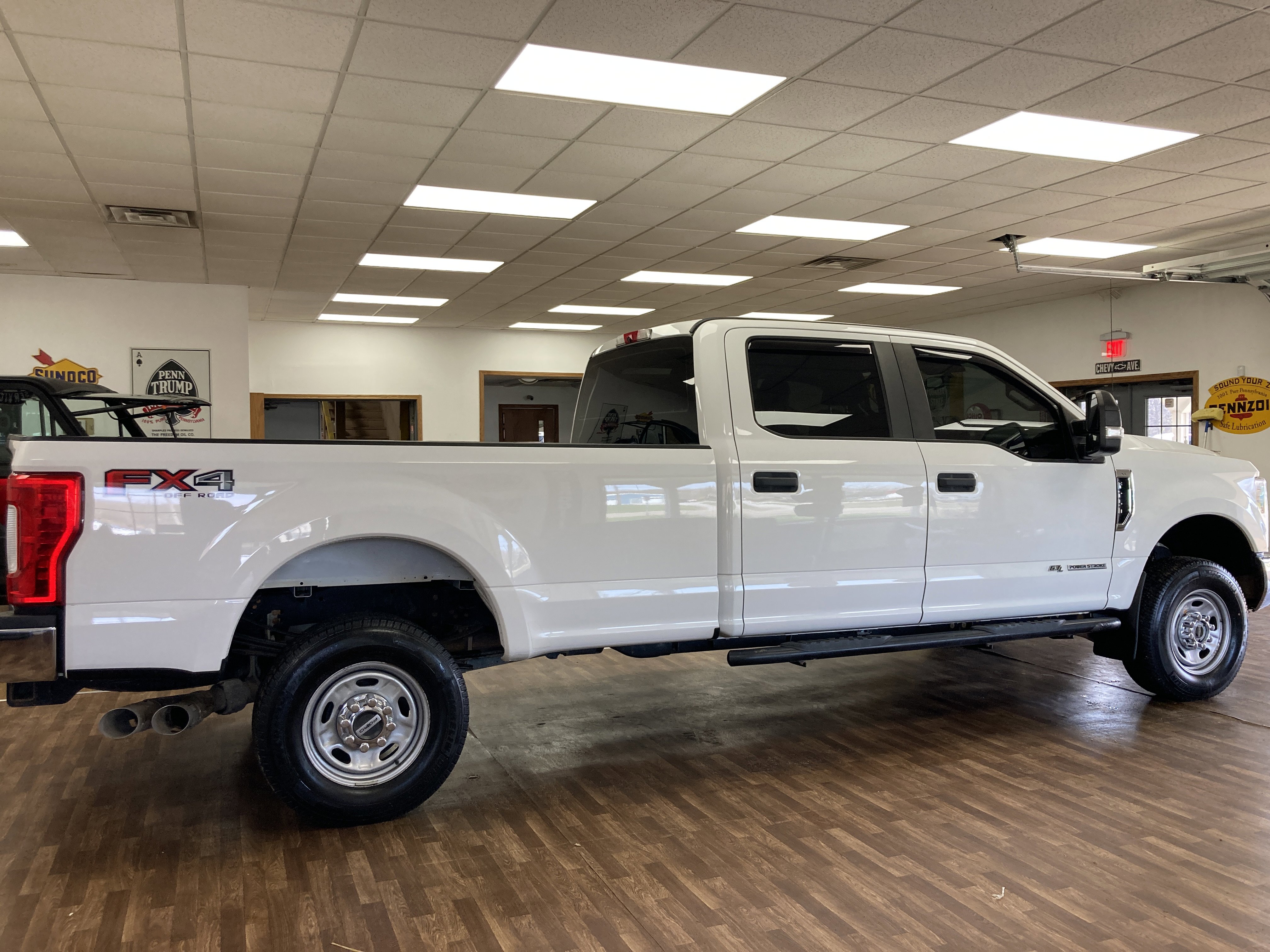 Used 2019 Ford F250 XL w/ Power Equipment Group image 5
