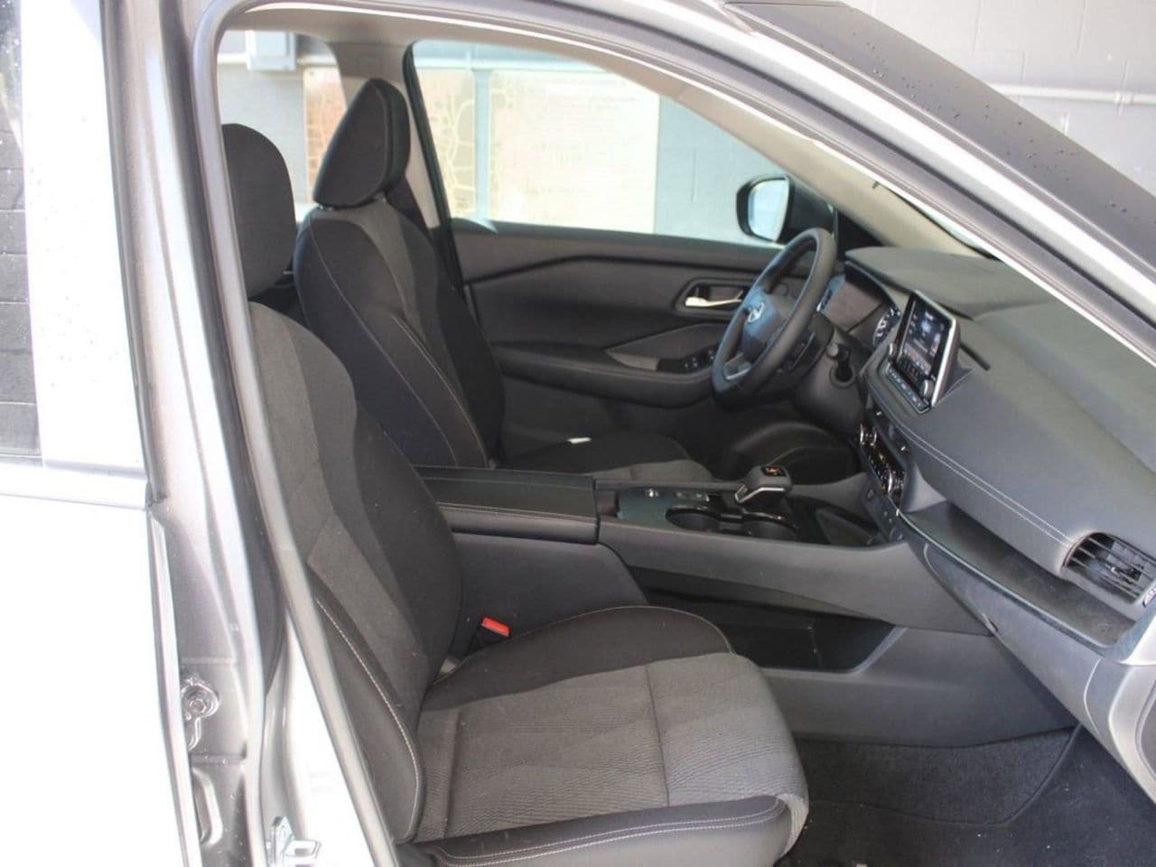 Used 2026 Nissan Rogue SV w/ Cold Weather Package FWD image 13