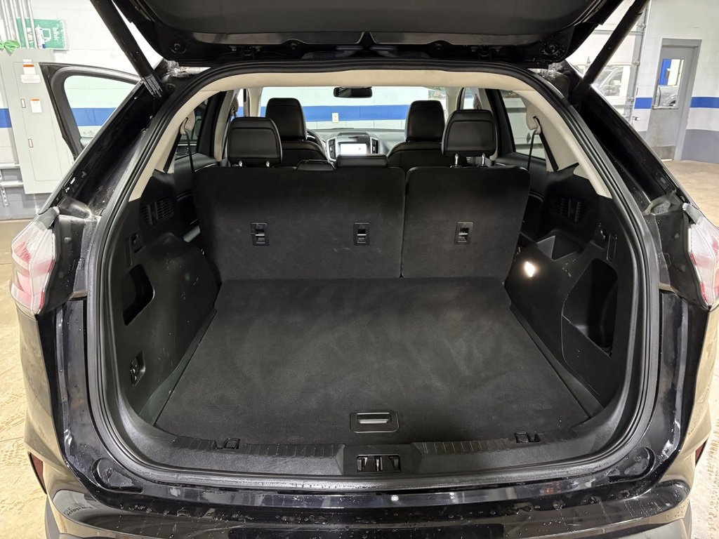 Used 2020 Ford Edge SEL w/ Convenience Package image 27