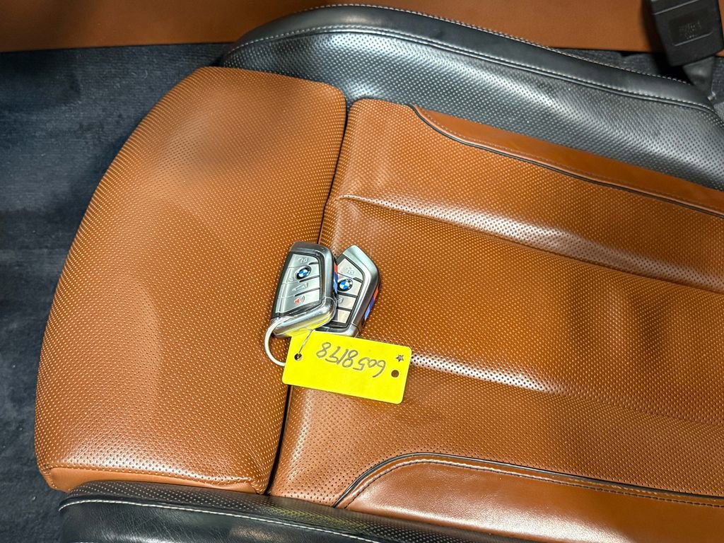 Used 2022 BMW 840i xDrive Convertible w/ Comfort Seating Package image 17