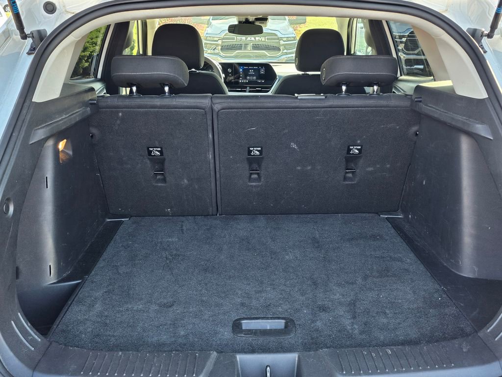 Used 2025 Chevrolet Trax LS image 29