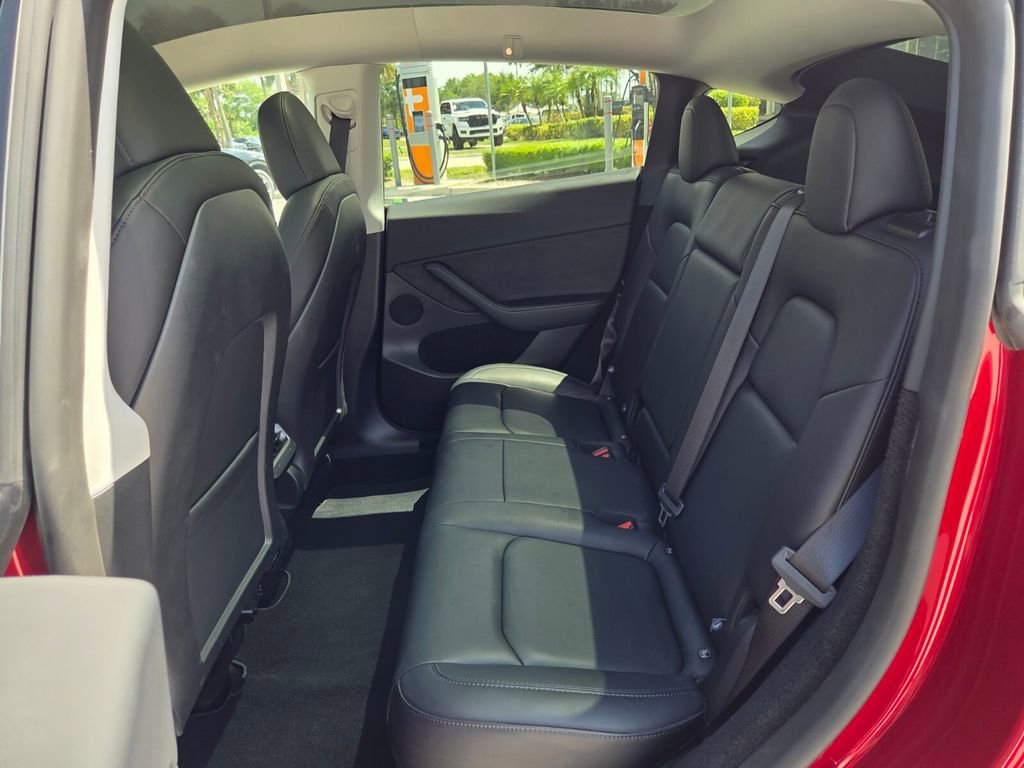 Used 2024 Tesla Model Y Long Range image 25