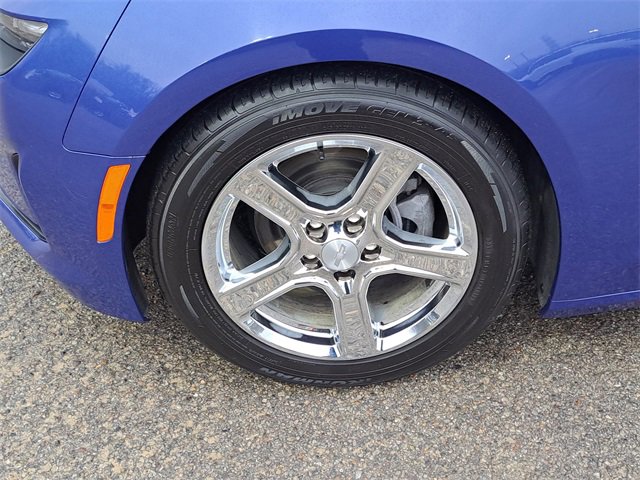 Used 2023 Chevrolet Camaro LT image 9