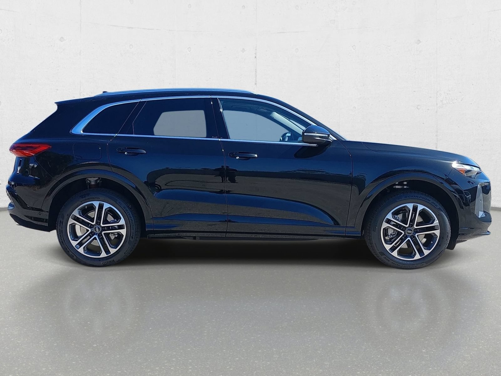 New 2026 Audi Q5 Premium AWD/4WD image 4