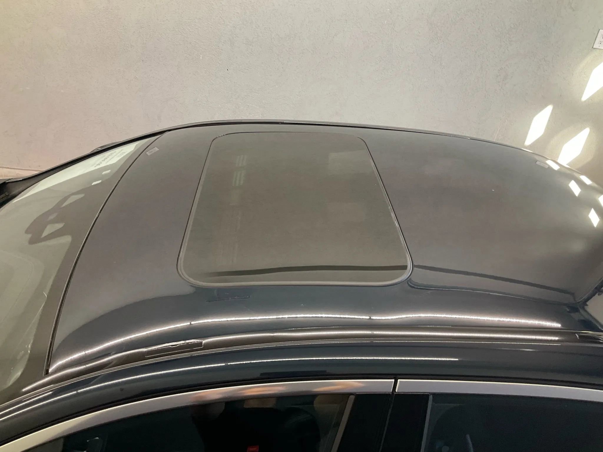 Used 2017 Mercedes-Benz E 300 4MATIC image 5