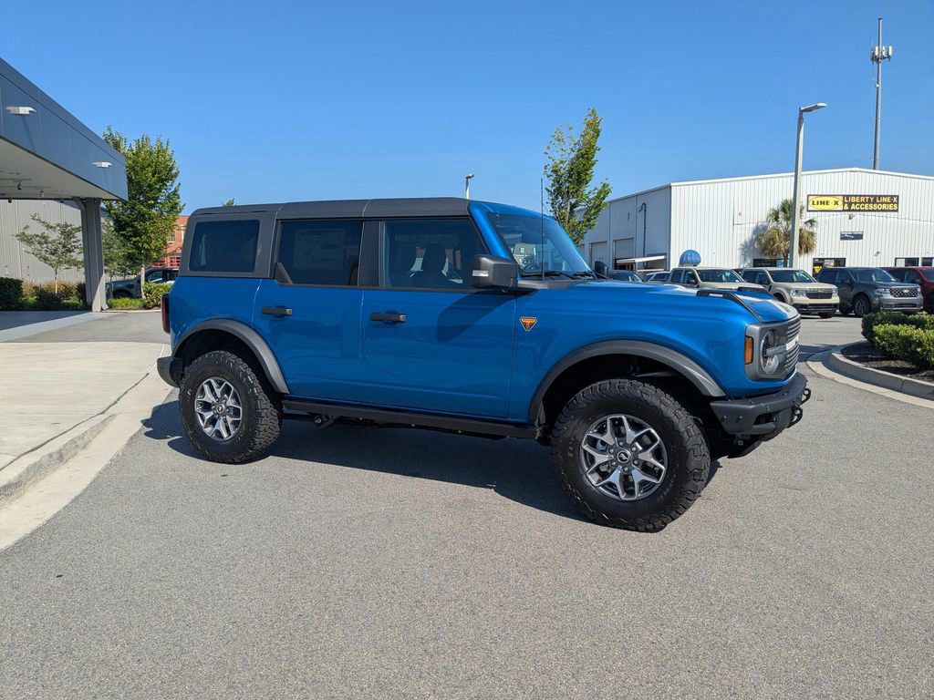 New 2025 Ford Bronco Badlands image 2