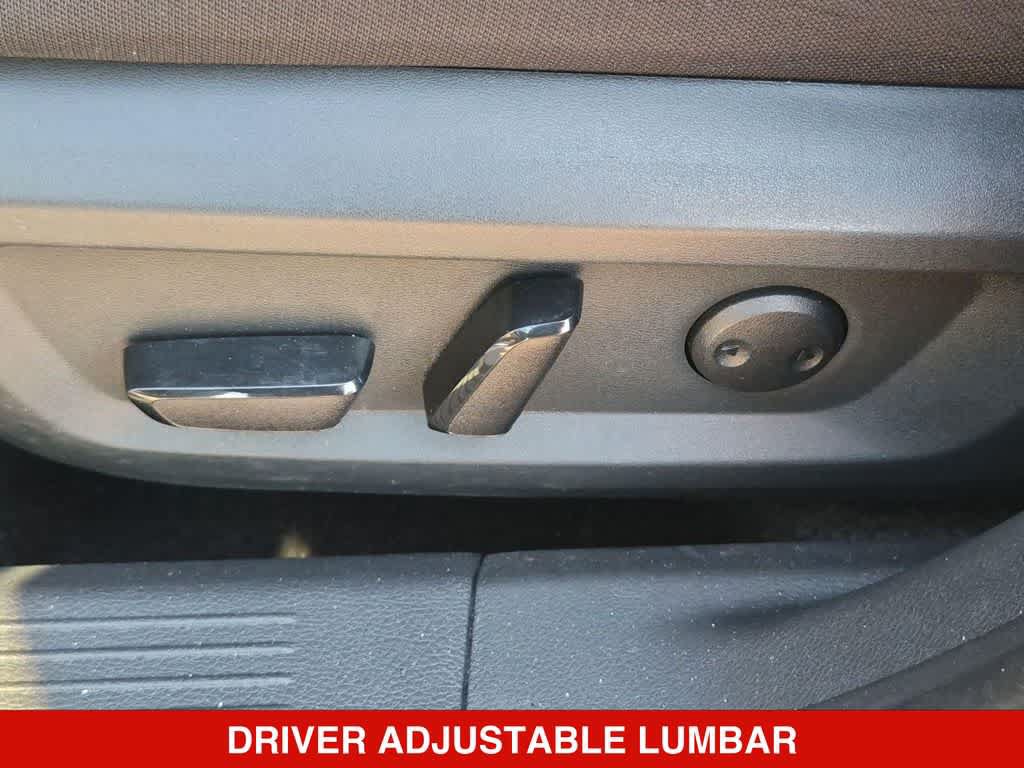 Used 2024 Nissan Rogue SV AWD/4WD image 16
