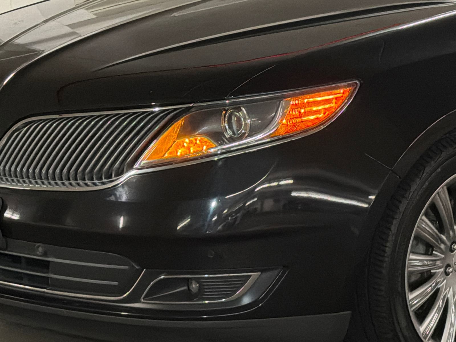 Used 2015 Lincoln MKS AWD w/ Equipment Group 101A image 2