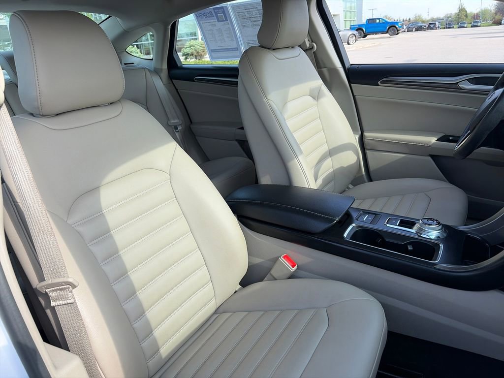 Used 2019 Ford Fusion SEL FWD image 13