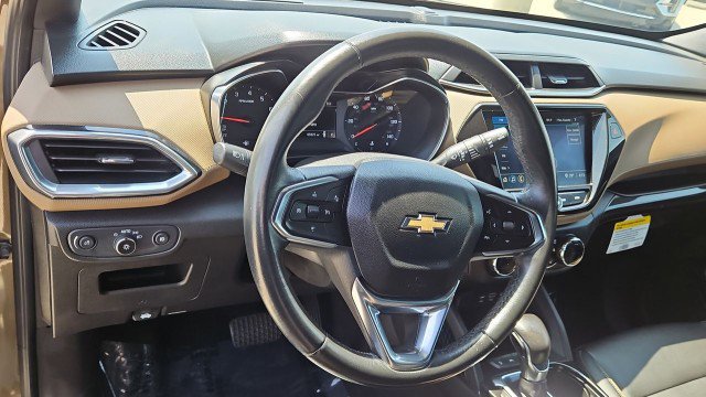 Used 2021 Chevrolet TrailBlazer ACTIV w/ Sun and Liftgate Package FWD image 11