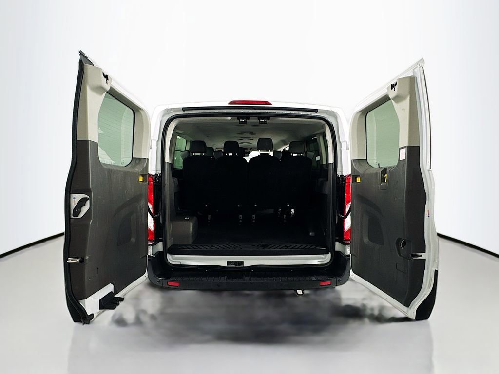 Used 2023 Ford Transit 350 XLT image 22