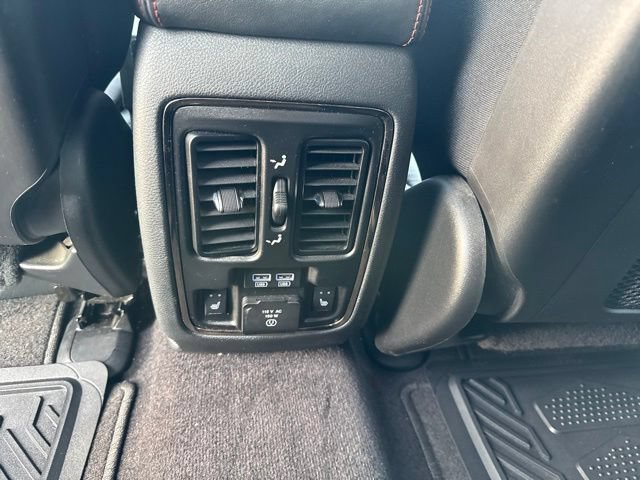 Used 2018 Dodge Durango R/T w/ Technology Group RWD image 28