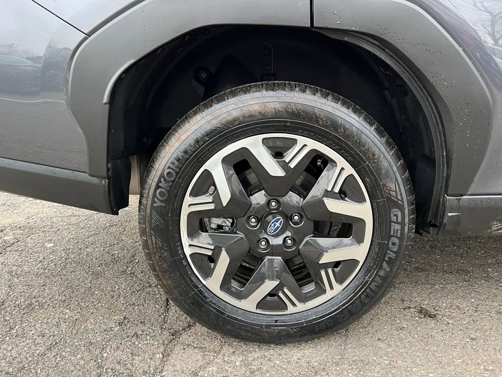 Certified 2025 Subaru Forester image 12