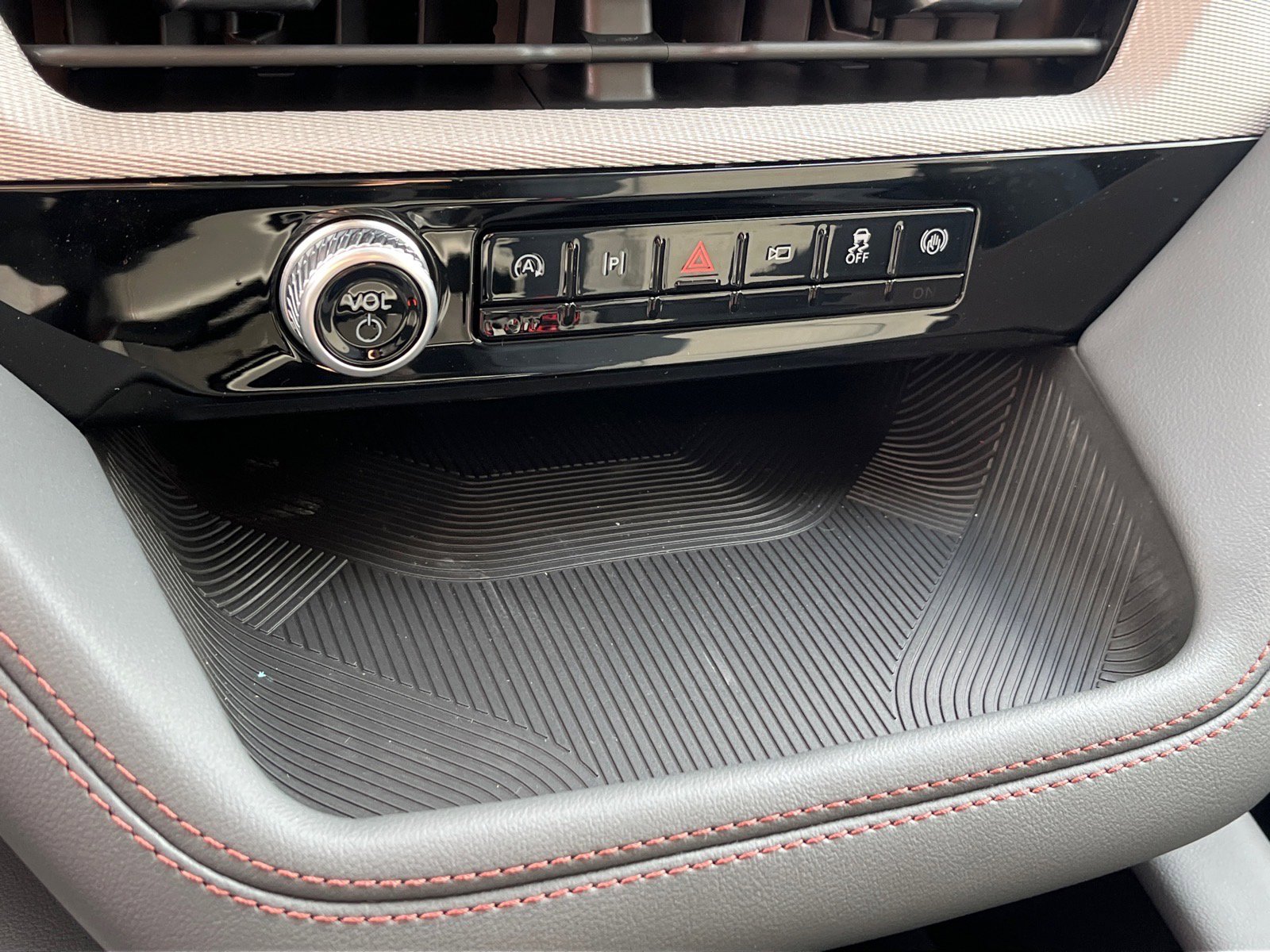 New 2026 Ford Explorer Active image 12