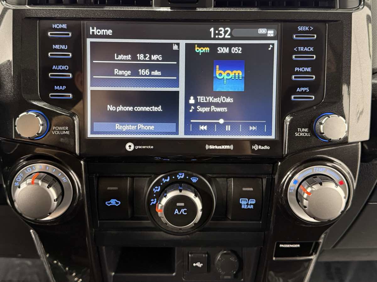 Used 2024 Toyota 4Runner TRD Off-Road image 21