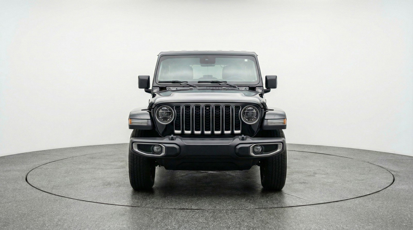 Used 2025 Jeep Wrangler Sahara AWD/4WD image 2