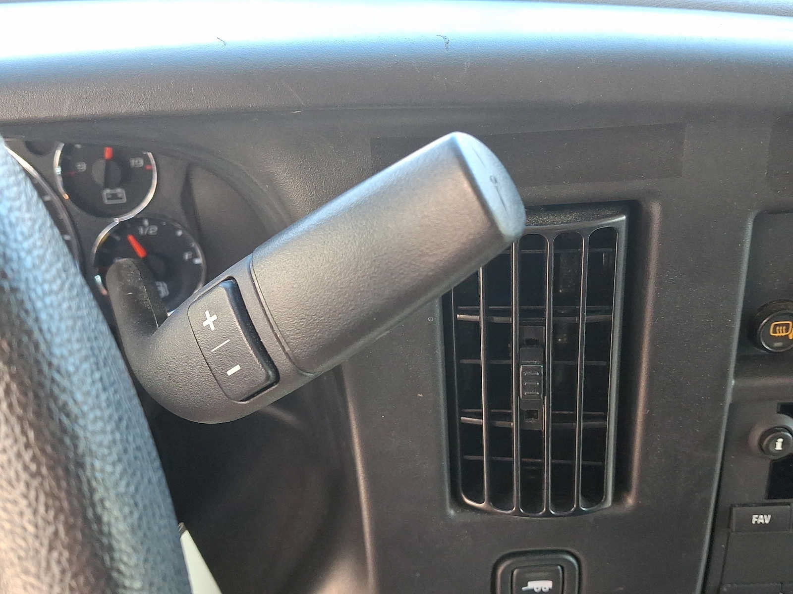 Used 2025 Chevrolet Express 2500 w/ Driver Convenience Package RWD image 14
