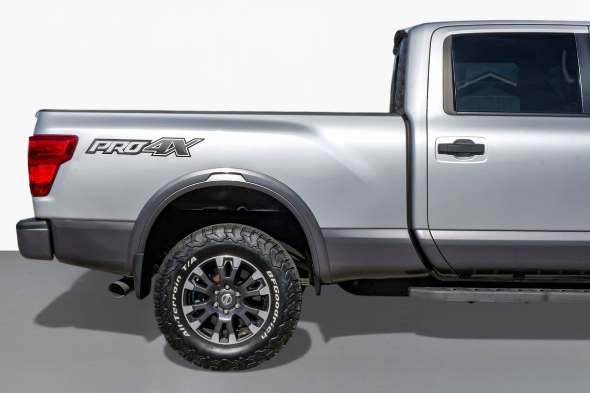 Used 2019 Nissan Titan PRO-4X image 6