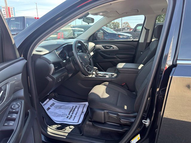 Used 2021 Chevrolet Traverse LS FWD image 9