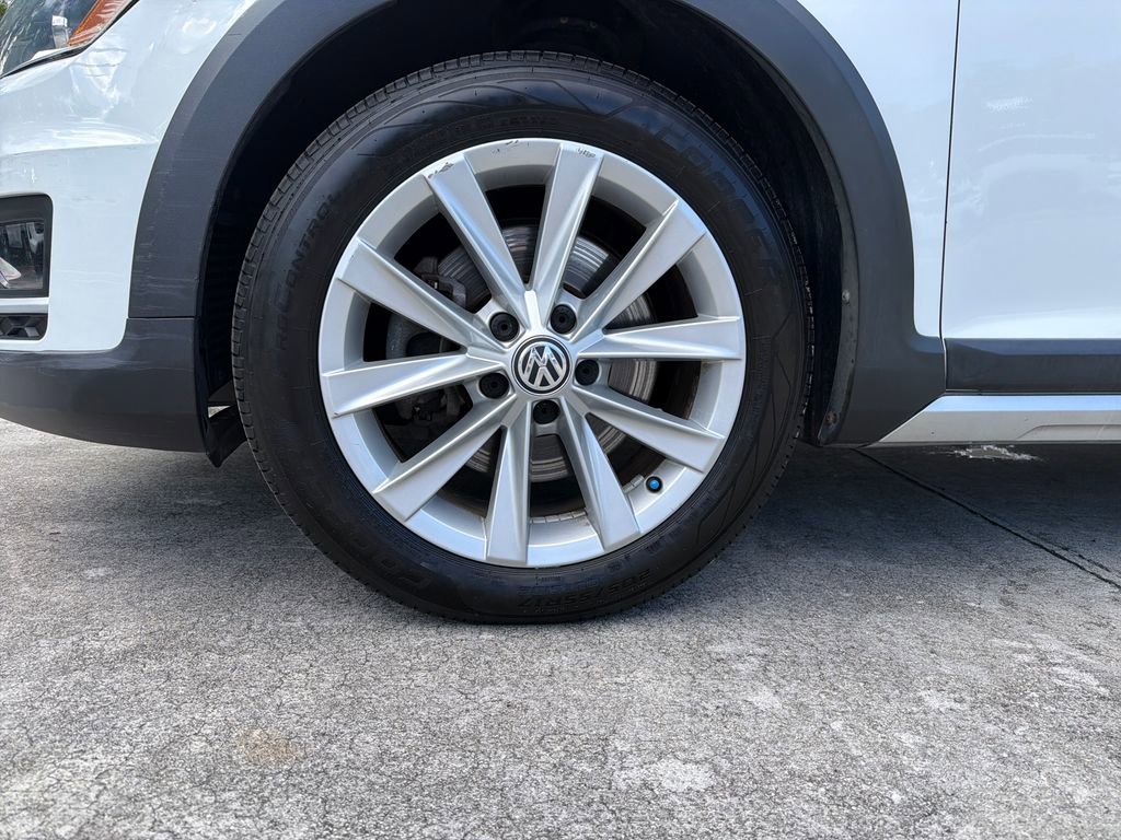 Used 2017 Volkswagen Golf Alltrack S AWD/4WD image 14