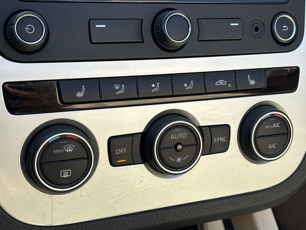 Used 2016 Volkswagen Eos Komfort image 18