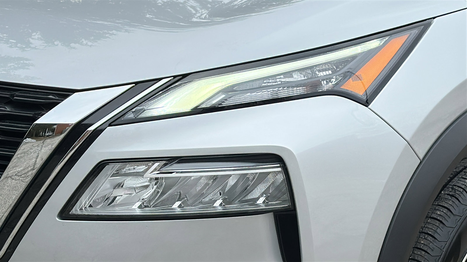 Certified 2022 Nissan Rogue SV image 4