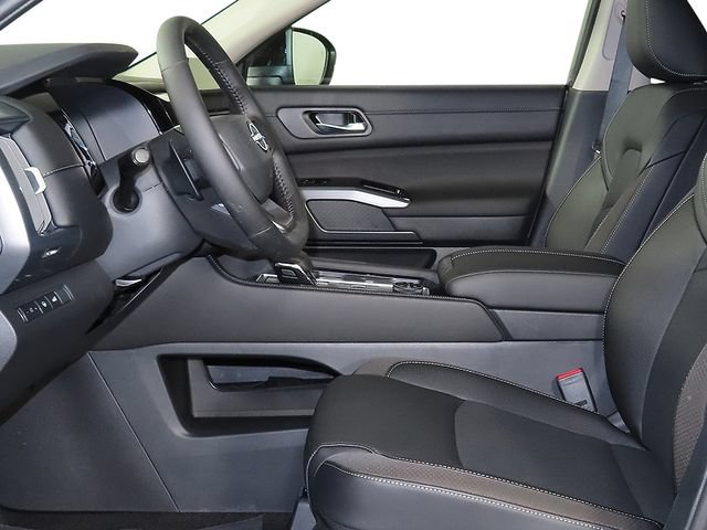 New 2026 Nissan Pathfinder SL AWD/4WD image 10