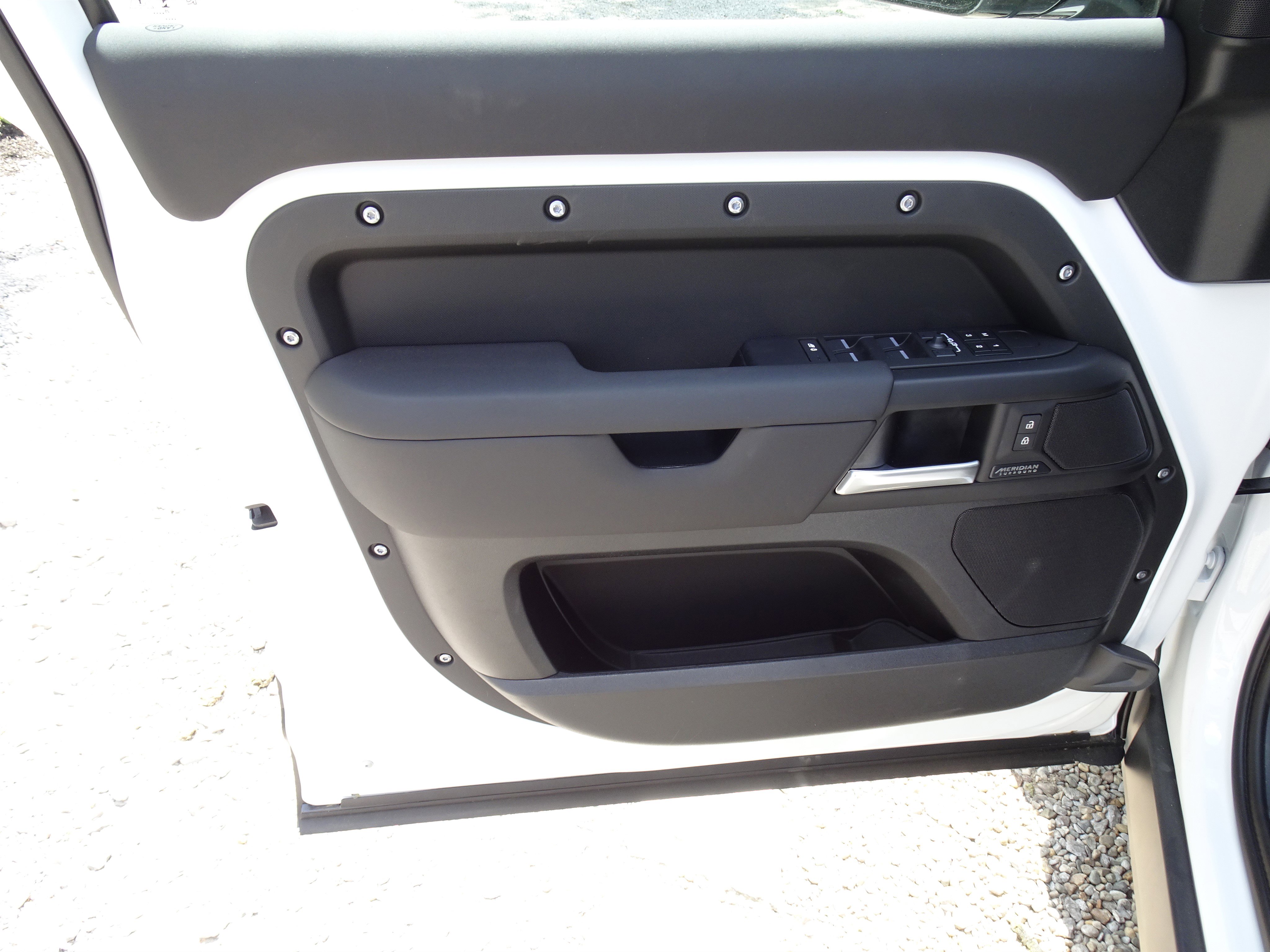 New 2026 Land Rover Defender 110 X-Dynamic SE AWD/4WD image 19