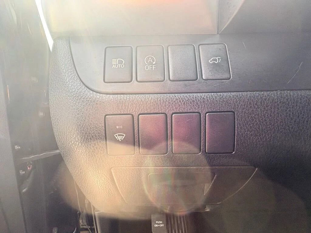 Used 2017 Toyota Highlander Plus w/ Protection Package #3 AWD/4WD image 33