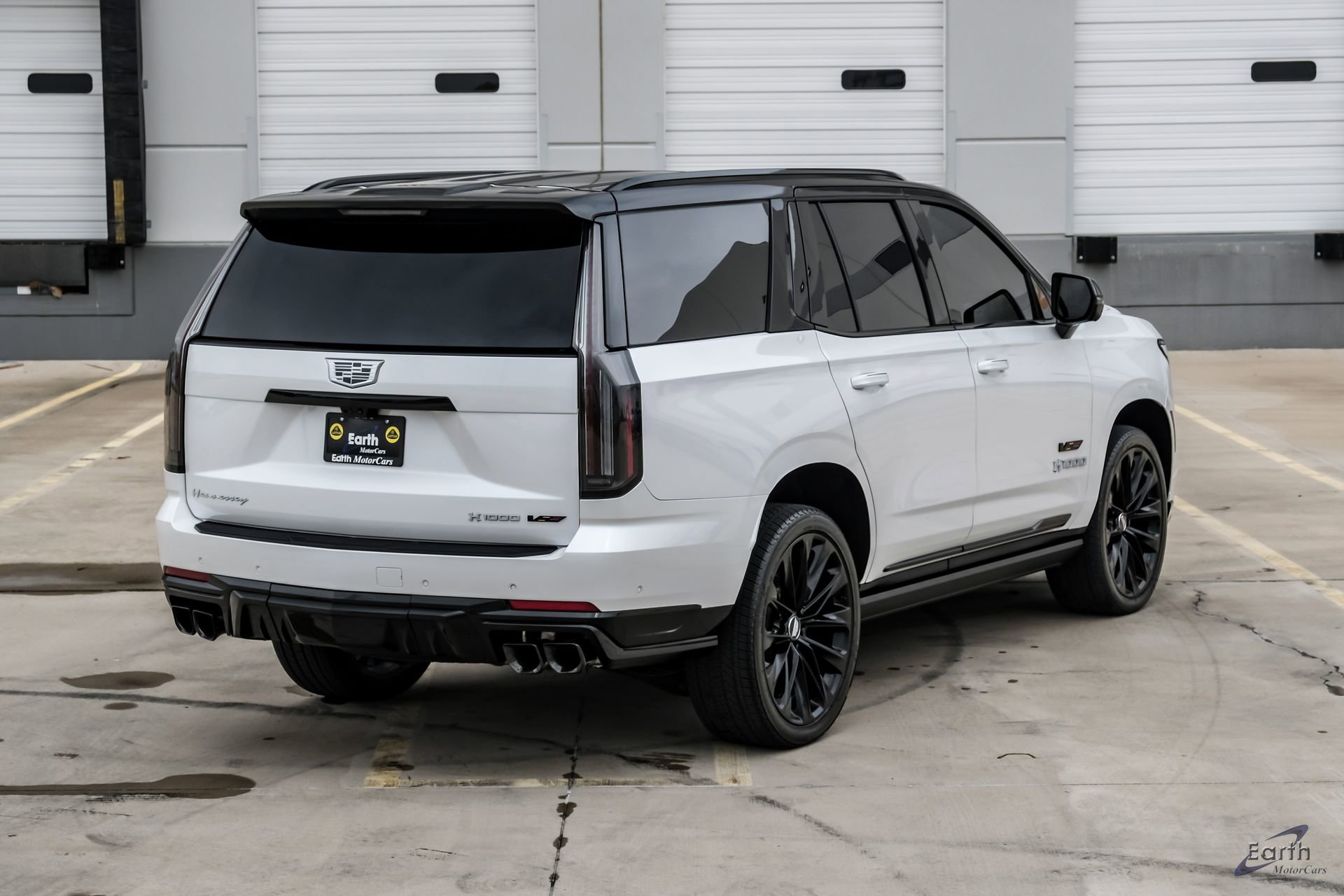 Used 2025 Cadillac Escalade V w/ LPO, ONYX Package AWD/4WD image 19