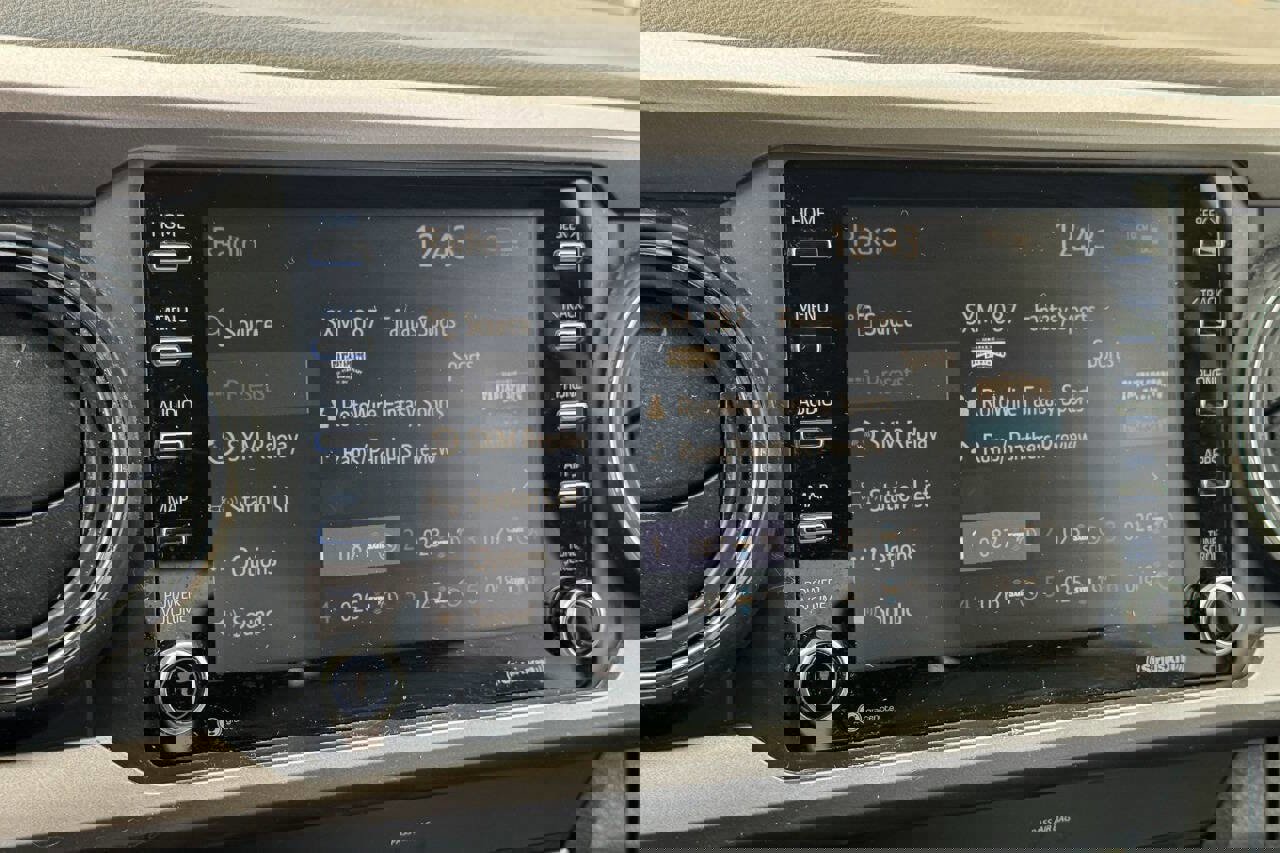 Used 2020 Toyota Tacoma SR5 image 30