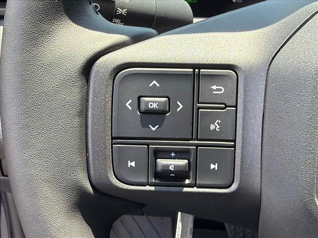 Used 2026 Toyota RAV4 SE w/ Convenience Package AWD/4WD image 25