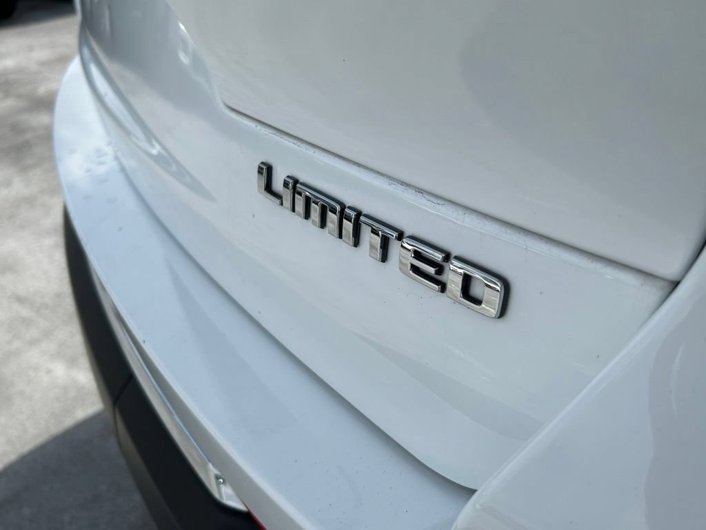 Certified 2022 Jeep Grand Cherokee L Limited RWD image 40