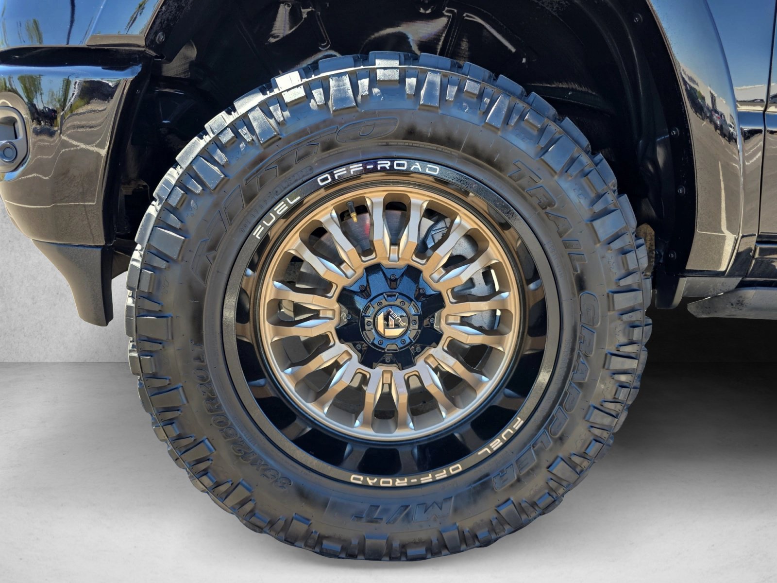 Used 2024 RAM 1500 Limited AWD/4WD image 9