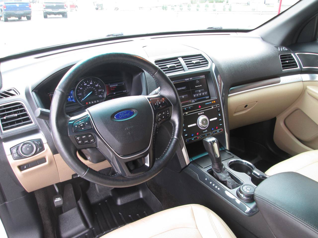 Used 2016 Ford Explorer Limited w/ Equipment Group 301A AWD/4WD image 21
