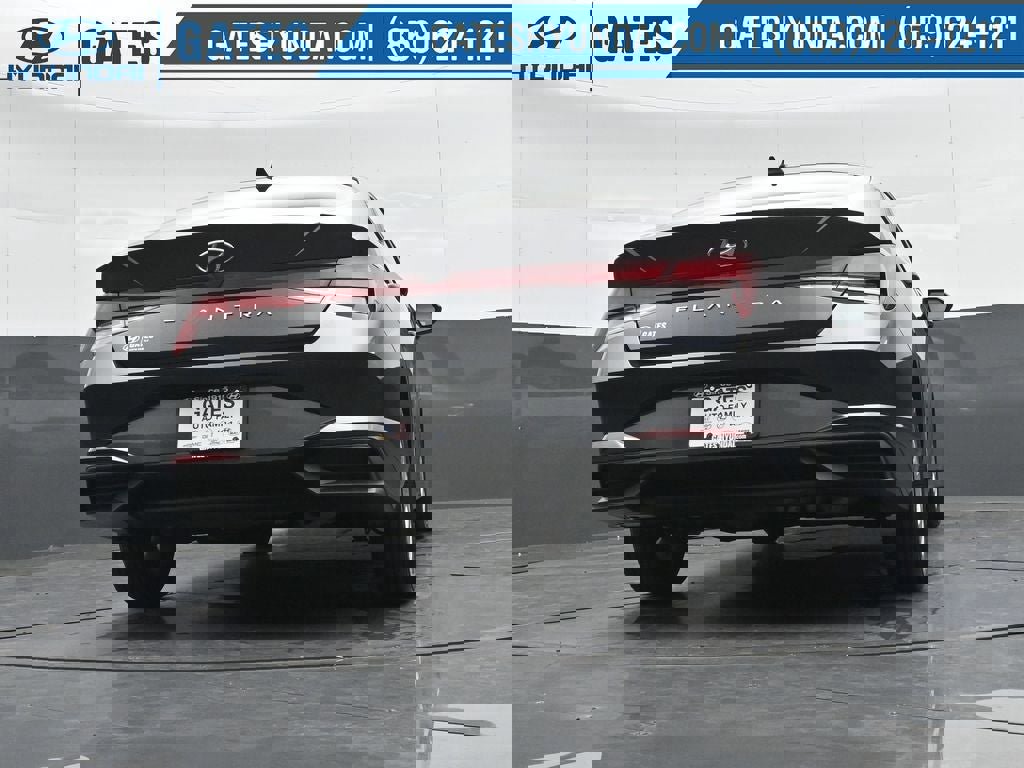 Certified 2021 Hyundai Elantra SE image 31