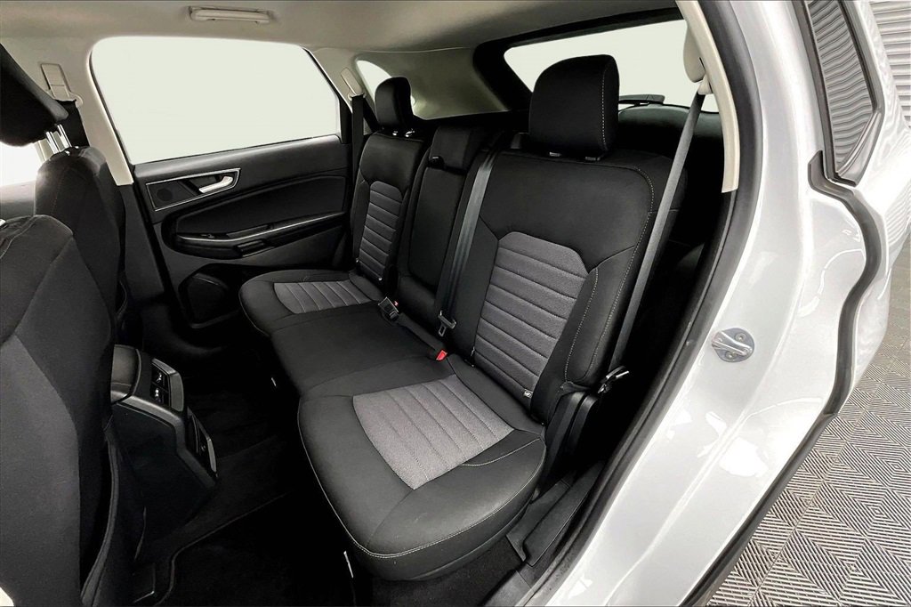 Used 2024 Ford Edge SE image 26