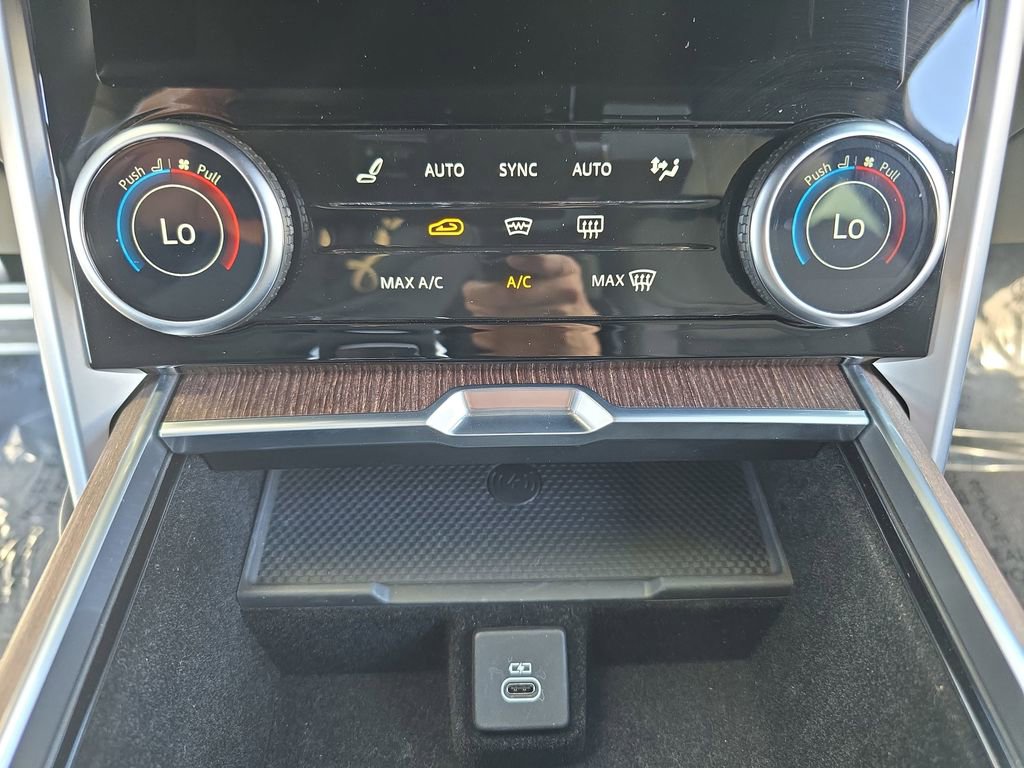 Certified 2023 Land Rover Range Rover SE image 25