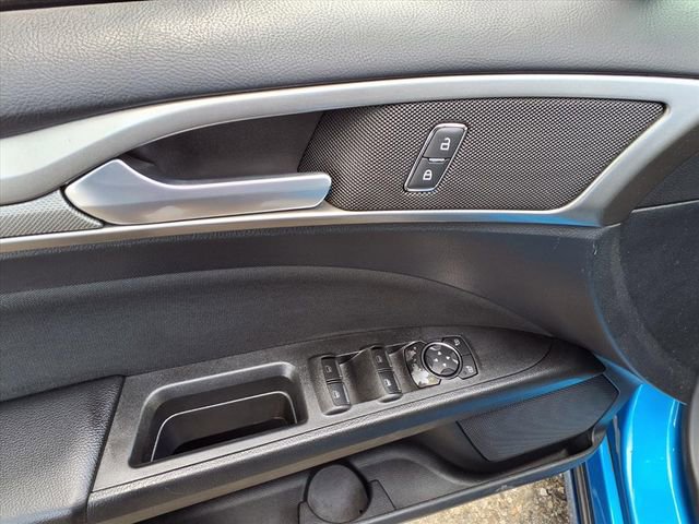 Used 2019 Ford Fusion SE image 16
