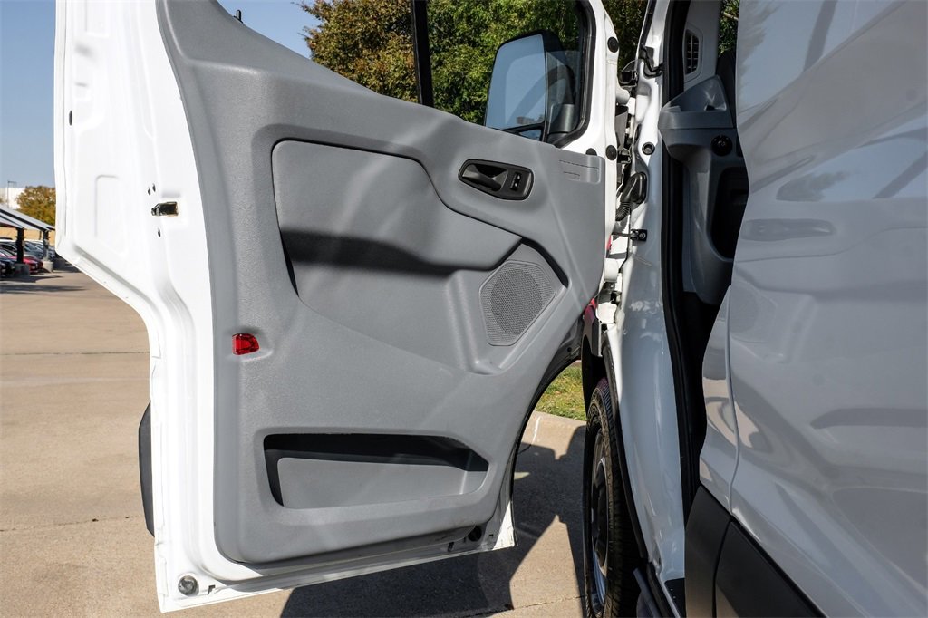 Used 2016 Ford Transit 350 XL image 38