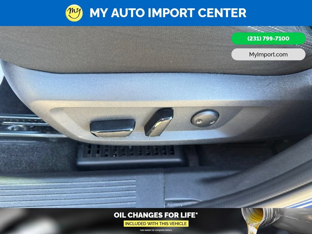 Used 2023 Nissan Rogue SV AWD/4WD image 9