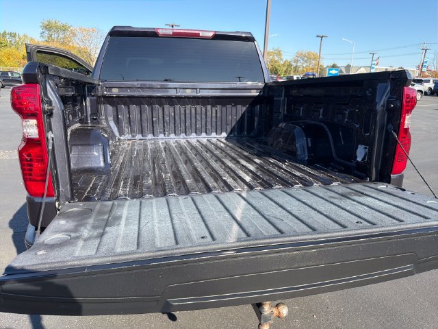Used 2022 Chevrolet Silverado 1500 Custom Trail Boss AWD/4WD image 21