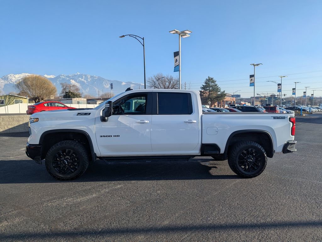 Used 2025 Chevrolet Silverado 3500 LT w/ Trail Boss Package image 8