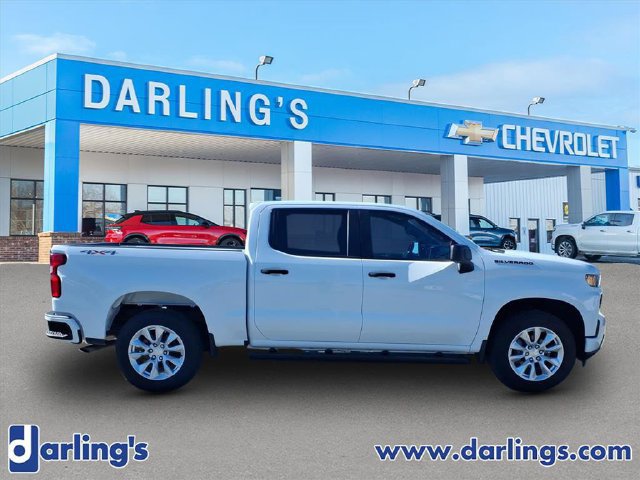Used 2021 Chevrolet Silverado 1500 Custom w/ LPO, Dark Essentials Package AWD/4WD image 4