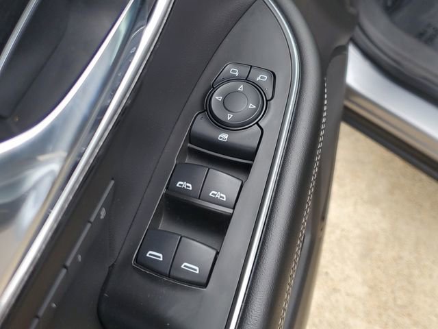 Used 2022 Buick Envision Essence w/ Sport Touring Package FWD image 19