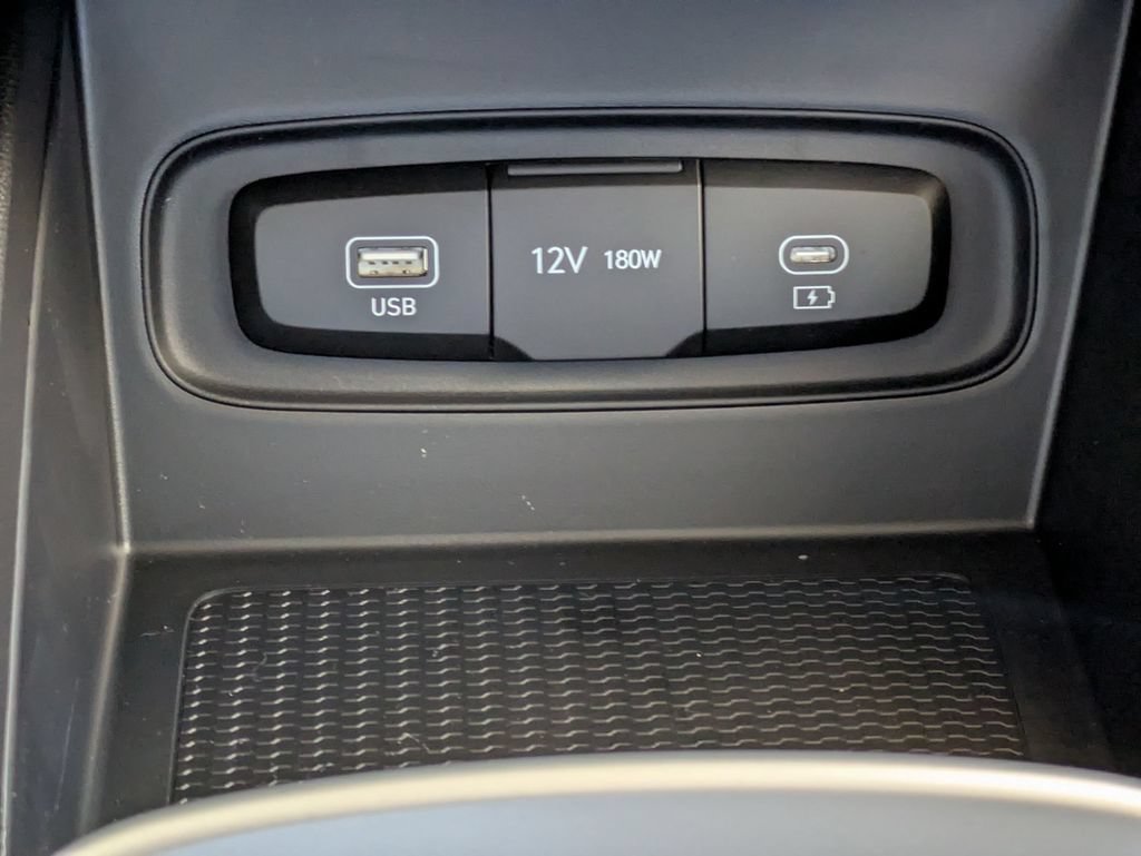 New 2026 Hyundai Venue SE FWD image 23